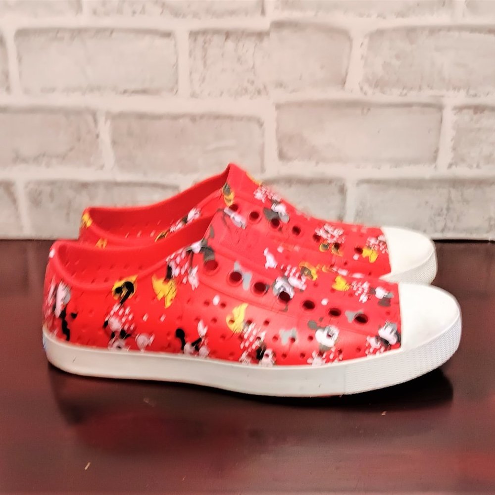 Disney X Native Minnie Mouse Shoes Womens Size 8 Red Slip On Waterproof Sneakers - Picture 3 of 15